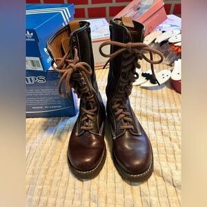 Dr martens Beatrice brown boots 7